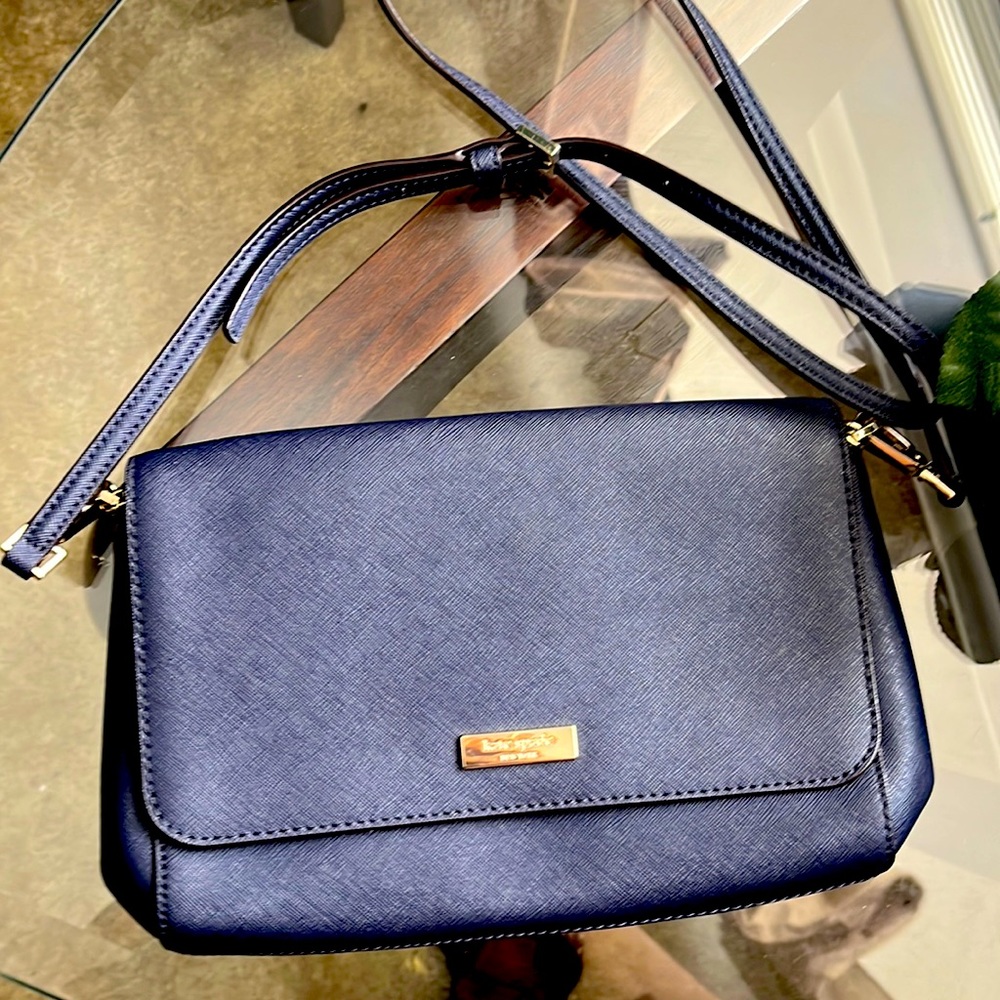 BEAUTIFUL KATE SPADE NAVY BLUE CROSSBODY!